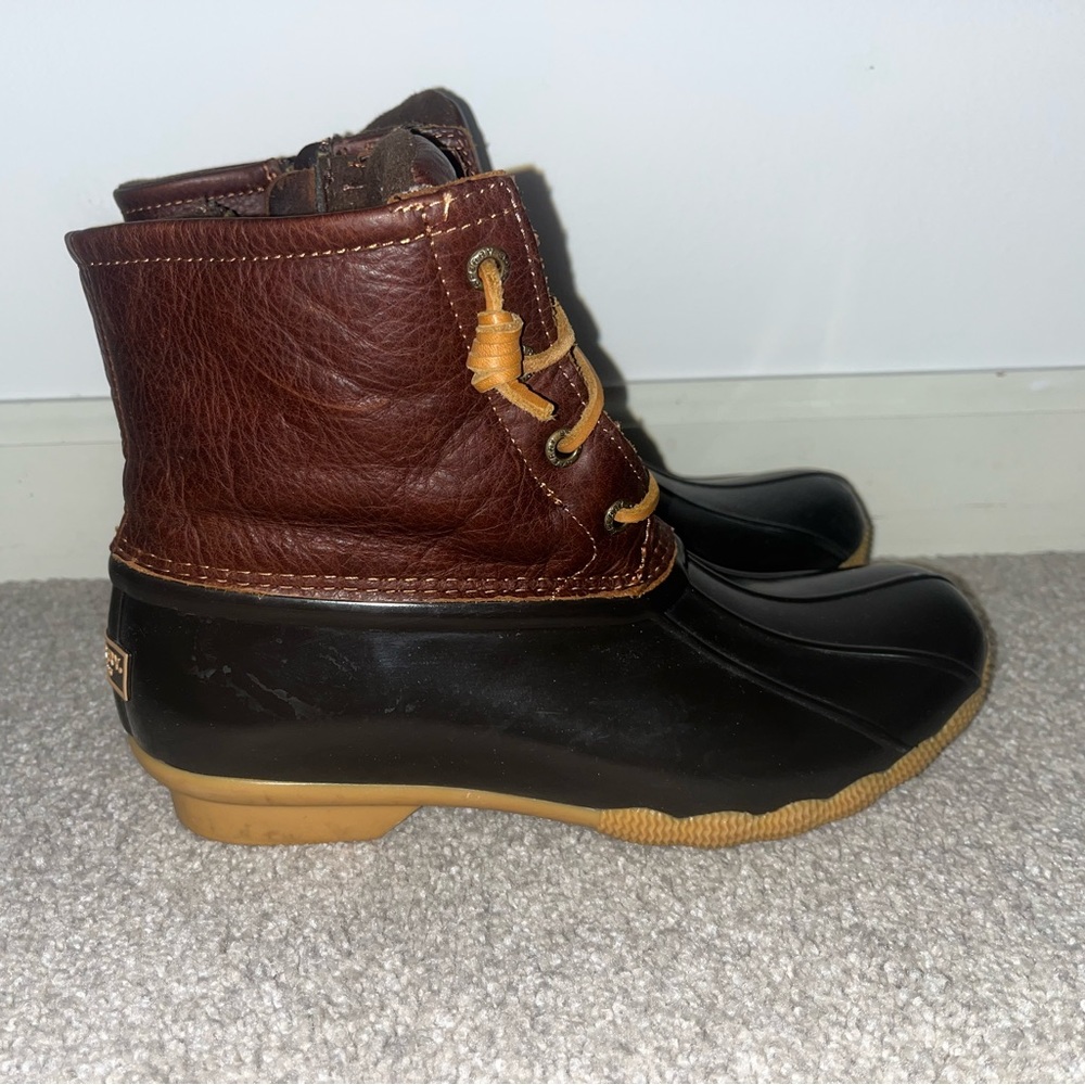 Sperry boots size 7